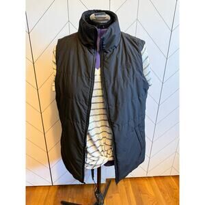 The North Face Women’s Large Black Reversible Puffer Vest Faux Sherpa Lined Zip
